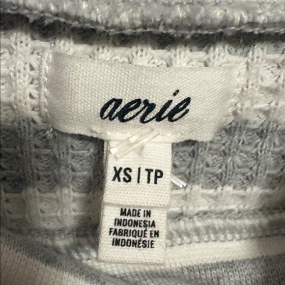 Aerie Gray and White Striped Waffle Knit Mock Turtleneck - Picture 2 of 6